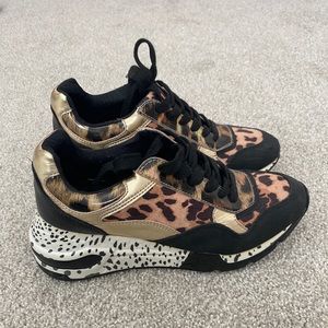 Steve Madden sneakers